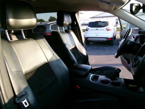 Used 2018 Dodge Durango GT image 27