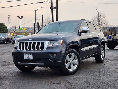 Used 2013 Jeep Grand Cherokee Limited image 1