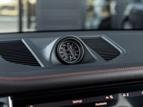 Certified 2026 Porsche Macan S AWD/4WD image 29