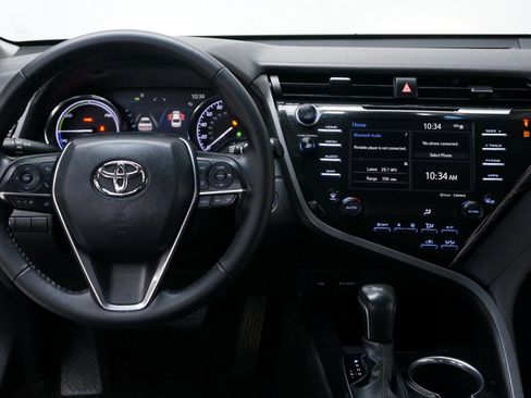 Used 2020 Toyota Camry XLE image 8