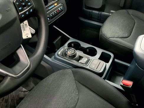 New 2025 Ford Maverick XL image 7