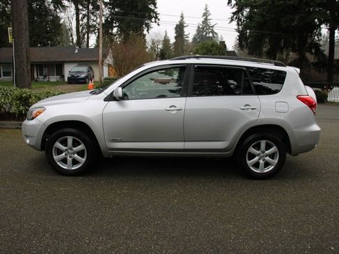 Used 2007 Toyota RAV4 Limited image 13