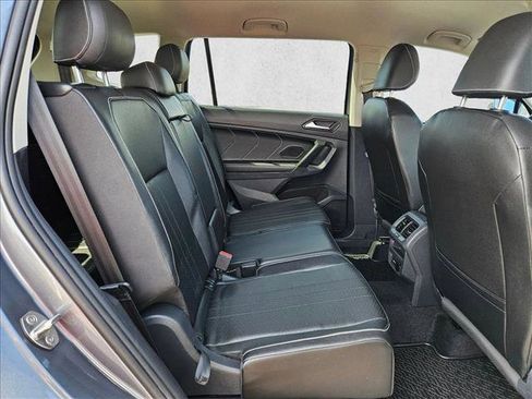 Used 2023 Volkswagen Tiguan SE FWD image 24
