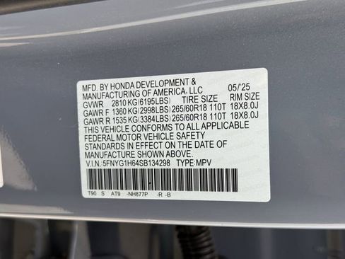 Used 2025 Honda Pilot TrailSport image 39