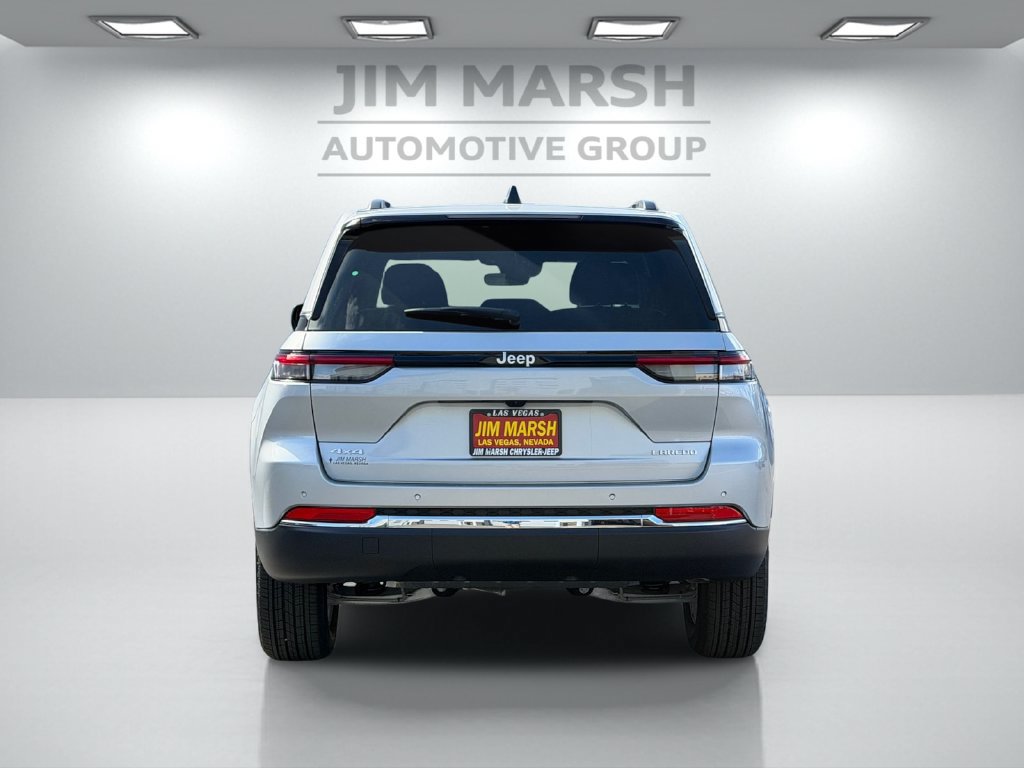 New 2026 Jeep Grand Cherokee Laredo X AWD/4WD image 5