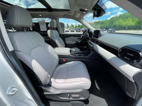 Used 2025 Honda Pilot Touring image 32
