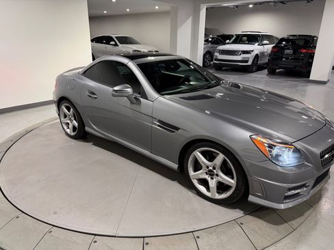 Used 2015 Mercedes-Benz SLK 350 image 8