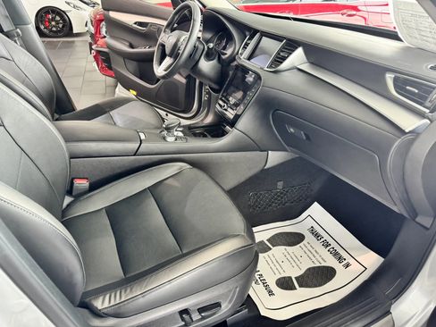 Used 2021 INFINITI QX50 Essential w/ Convenience Package FWD image 12