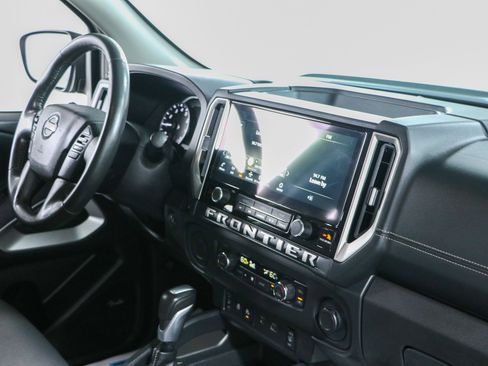 Used 2025 Nissan Frontier SV w/ SV Convenience Package RWD image 26