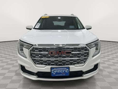Used 2024 GMC Terrain Denali image 9