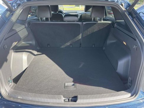 Certified 2021 Volkswagen Atlas Cross Sport SE w/ Panoramic Sunroof Package FWD image 11
