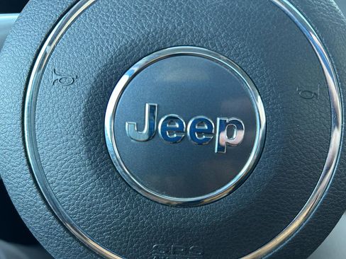 Used 2017 Jeep Compass High Altitude image 21