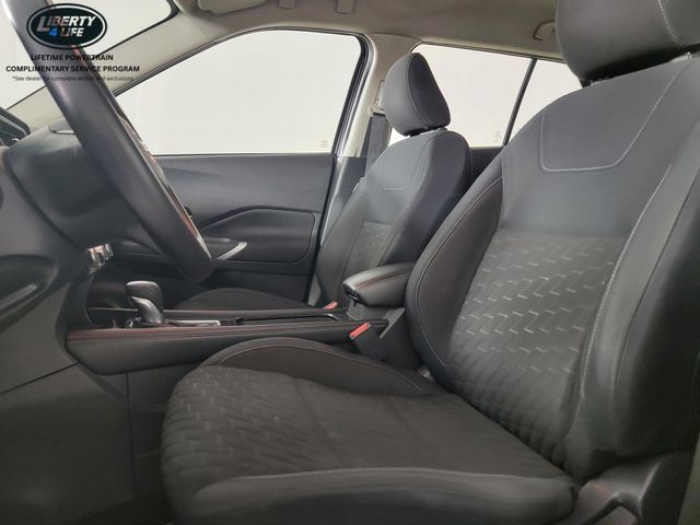 Used 2023 Nissan Kicks SV FWD image 13