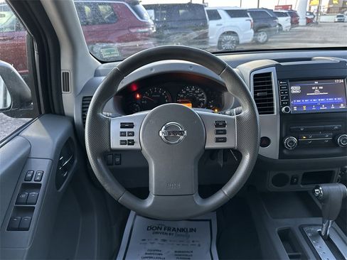Used 2019 Nissan Frontier SV image 14