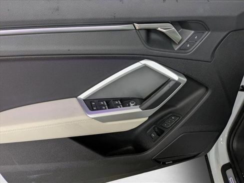 Used 2025 Audi Q3 2.0T Premium Plus w/ Premium Plus Package image 14