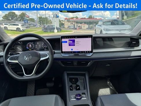 Certified 2026 Volkswagen Tiguan SE w/ Panoramic Sunroof Package AWD/4WD image 5