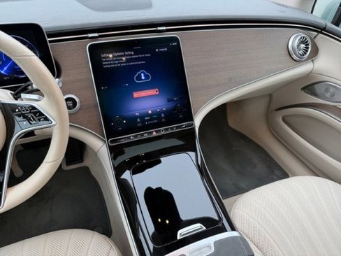 Used 2022 Mercedes-Benz EQS 450+ Sedan image 14