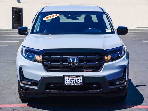 Used 2024 Honda Ridgeline Sport image 2