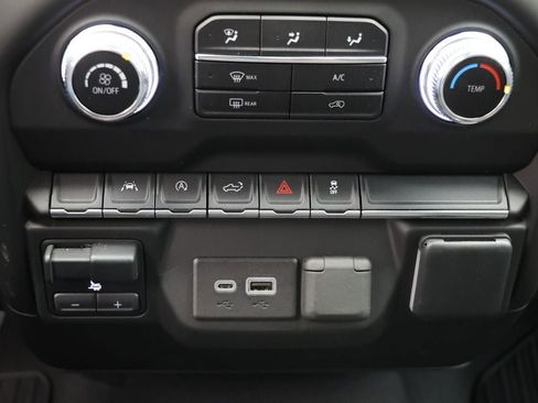 Used 2023 GMC Sierra 1500 Pro w/ Graphite Edition image 28