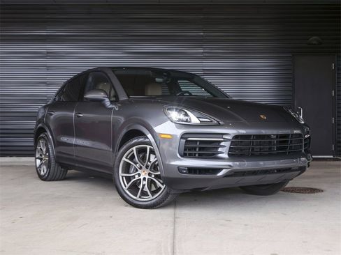 Certified 2023 Porsche Cayenne Coupe image 9