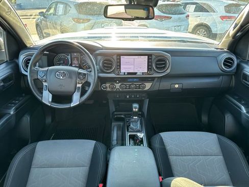 Used 2021 Toyota Tacoma TRD Sport image 16