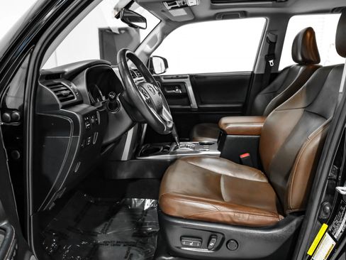 Used 2018 Toyota 4Runner Limited RWD image 36