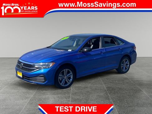 Used 2024 Volkswagen Jetta SE FWD image 1