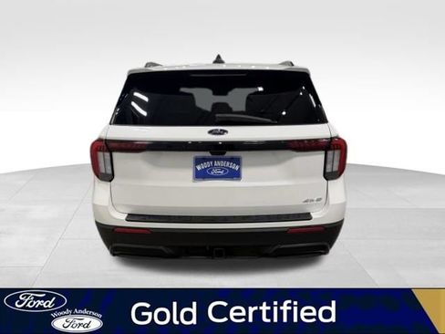 Certified 2025 Ford Explorer ST-Line w/ Premium Package AWD/4WD image 6