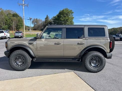 New 2025 Ford Bronco Outer Banks w/ Sasquatch Package image 9