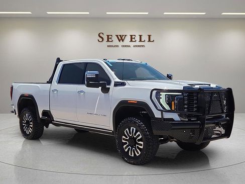 Used 2024 GMC Sierra 2500 Denali Ultimate w/ Max Trailering Package AWD/4WD image 6