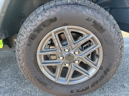 Used 2025 Jeep Wrangler Unlimited Sport AWD/4WD image 6