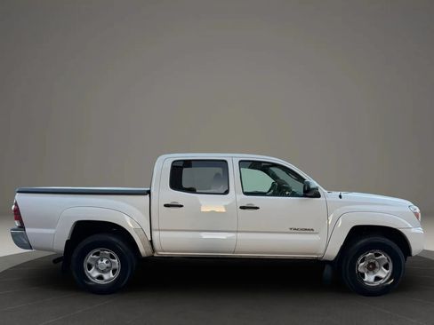 Used 2012 Toyota Tacoma PreRunner w/ SR5 Pkg RWD image 32