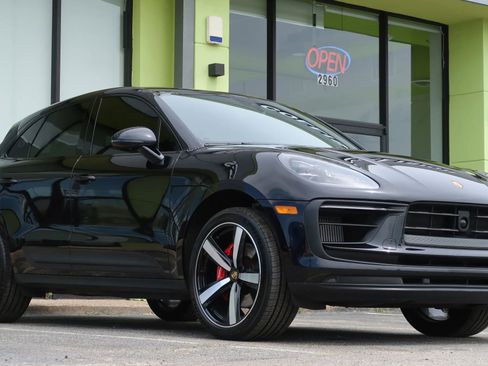 Used 2025 Porsche Macan S AWD/4WD image 6