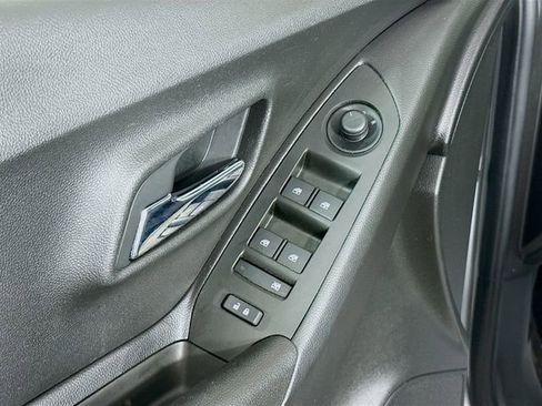 Used 2018 Chevrolet Trax LS image 19
