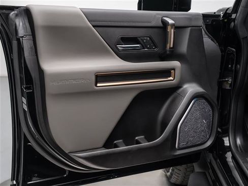 Used 2024 GMC Hummer EV 2X image 25