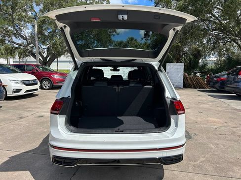 Certified 2024 Volkswagen Tiguan SE R-Line FWD image 46