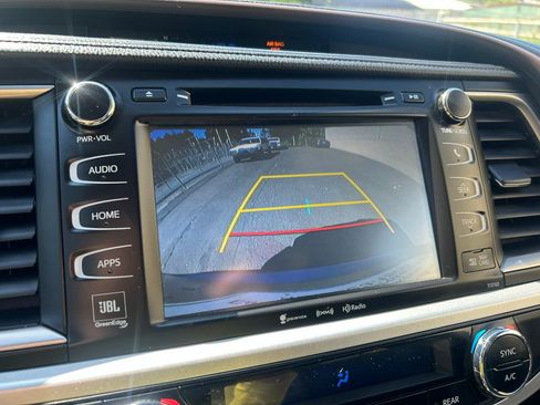 Used 2016 Toyota Highlander Limited AWD/4WD image 21