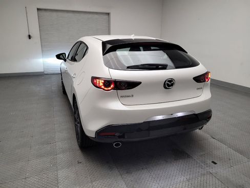 Used 2020 MAZDA MAZDA3 Hatchback w/ Preferred Package image 6