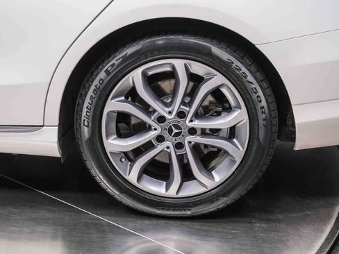 Used 2019 Mercedes-Benz C 300 Sedan image 9