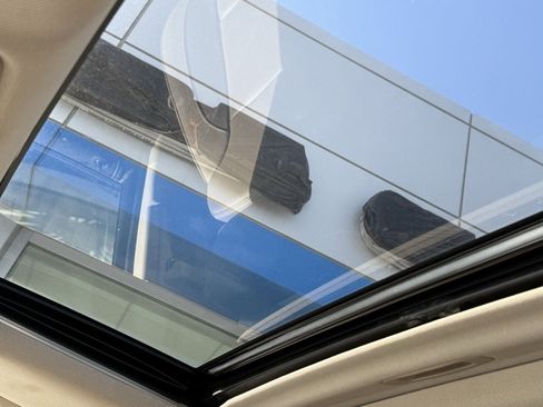 Used 2020 GMC Yukon XL SLT w/ Premium Edition image 35