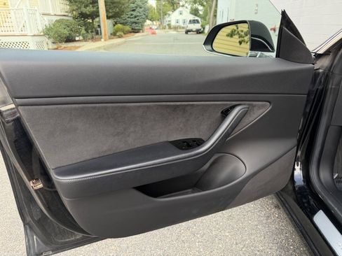 Used 2018 Tesla Model 3 Long Range AWD/4WD image 14