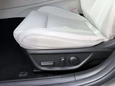 Certified 2025 Genesis G70 2.5T image 14