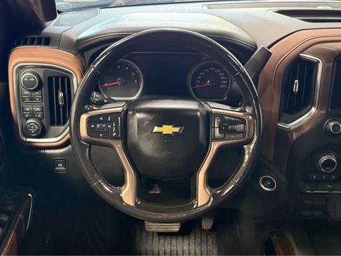 Used 2022 Chevrolet Silverado 1500 High Country w/ Z71 Off-Road Package AWD/4WD image 17