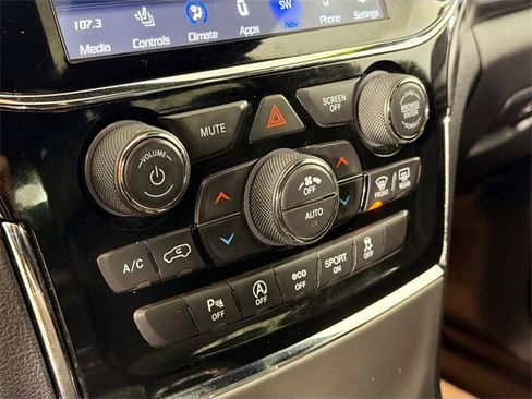 Used 2020 Jeep Grand Cherokee Altitude image 15