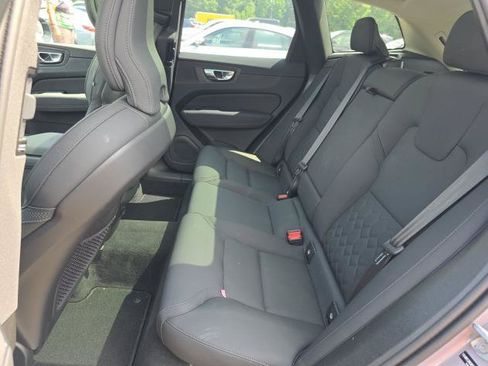 Used 2026 Volvo XC60 B5 Plus AWD/4WD image 9