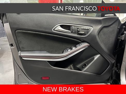 Used 2016 Mercedes-Benz CLA 250 image 32