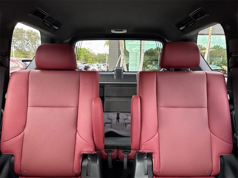 Used 2021 Lexus GX 460 Premium image 19