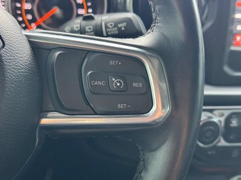 Used 2021 Jeep Wrangler Unlimited Sahara AWD/4WD image 17