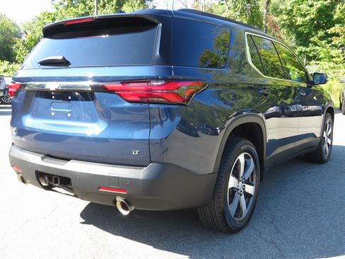 Used 2022 Chevrolet Traverse LT w/ LT Premium Package image 6