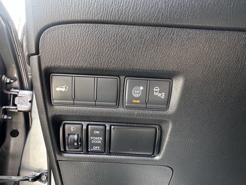 Used 2017 Nissan Armada Platinum AWD/4WD image 12